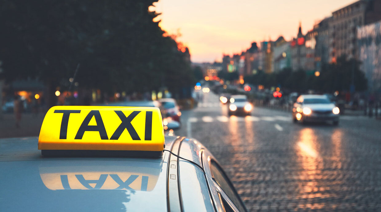 Fahrendes Taxi auf Dienstreise
